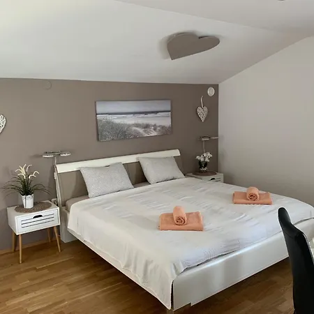 Natura 7 Apartman *