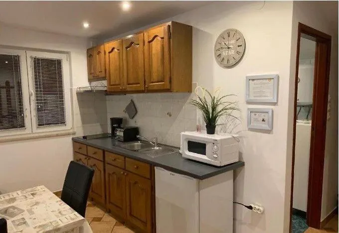 게스트하우스 Natura 7 3*