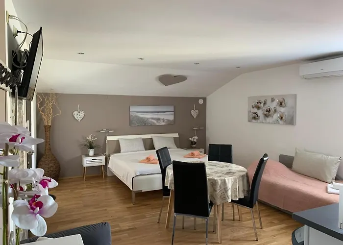 Natura 7 게스트하우스 메덜린