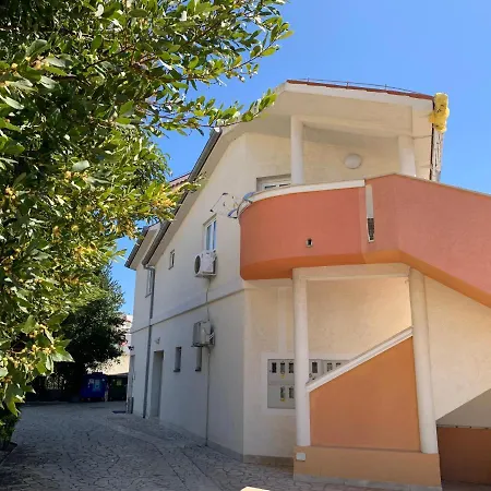 Apartment Natura 7 *